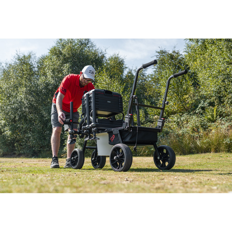 Daiwa Fold N Go Match Barrow – Chariot De Pêche Avec Siège – Transport Carpiste