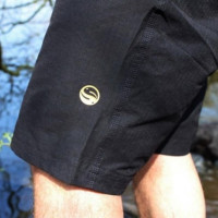 PANTALONI E PANTALONCINI